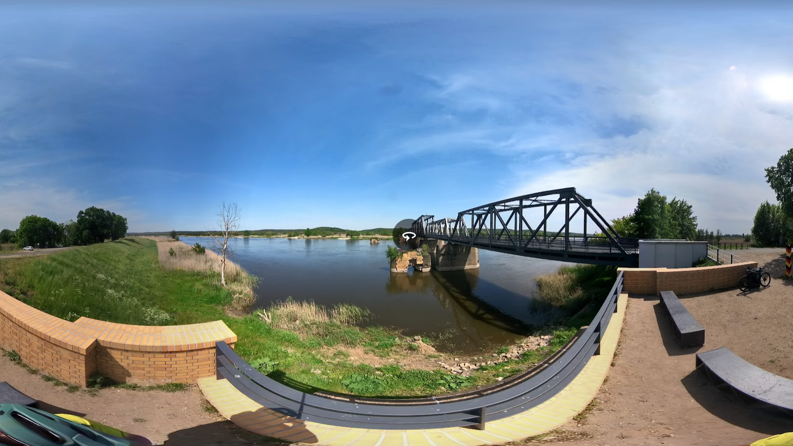 An der Europa Brücke West