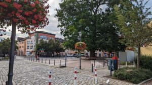 Wanderung durch Frieden und Krieg. UNESCO Bauhaus Welterbe bei Bernau und Lager Koralle 14 Biesenthal Markplatz