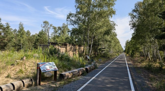 Heidebahn-Radweg durch die Lieberose Heide