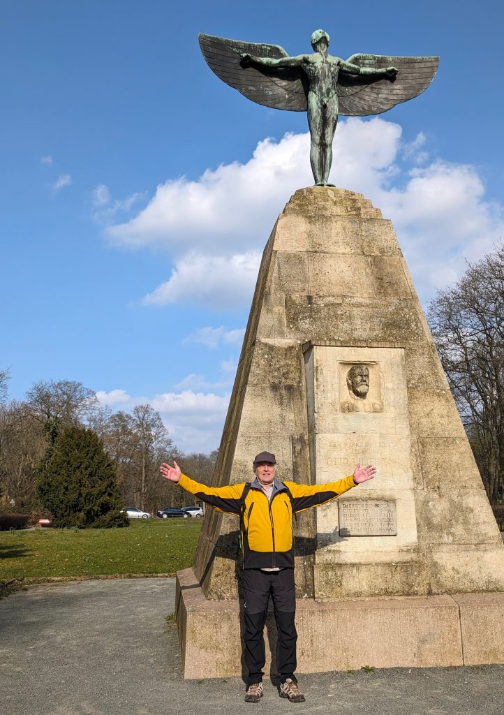 Kein Abheben am Lilienthal Denkmal