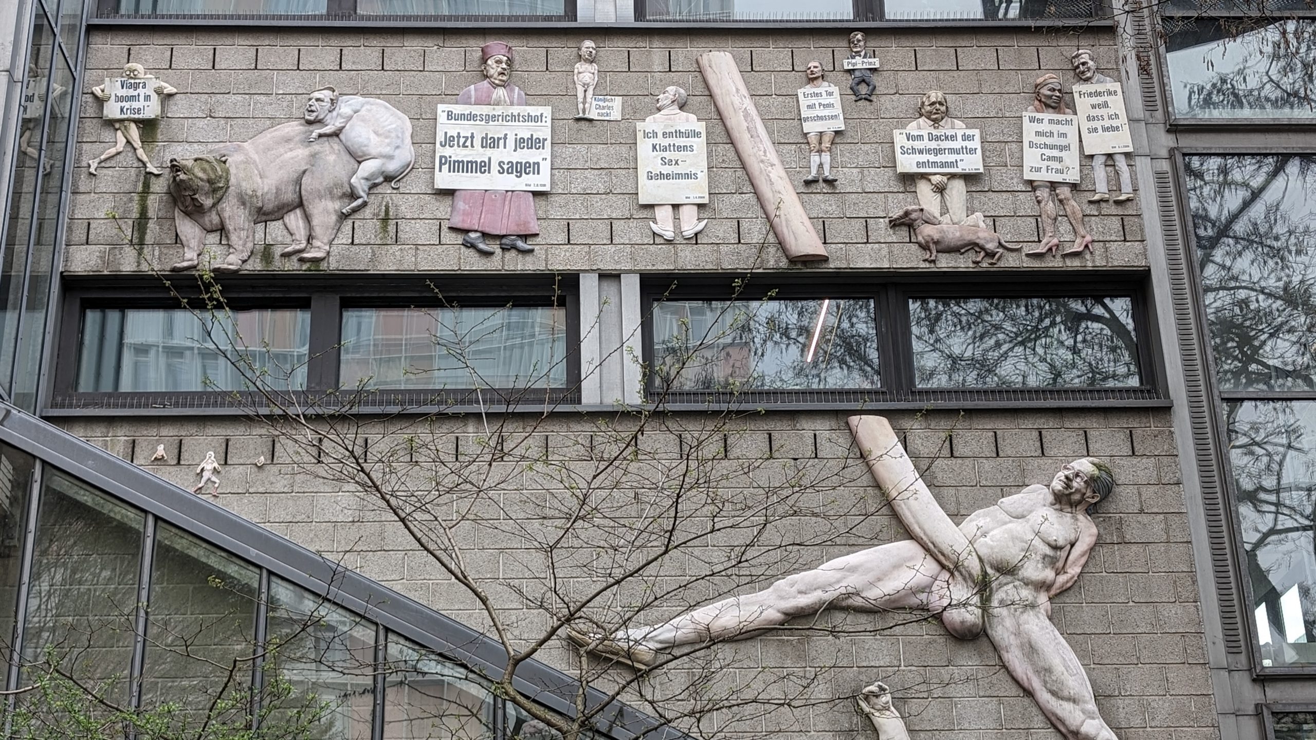 Der Pimmel über Berlin setzt Moos an