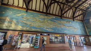 Rügen Wandgemälde im Hbf Stralsund