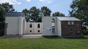 Auf dem Oderbruchbahn-Radweg - 120 km von Wriezen nach Fürstenwalde 9 Kirche in Ortwig