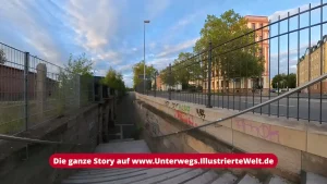 Chemnitz 2025 - Ausgang der ehemaligen Bazillenröhre mit Treppe und Radweg-Schräge