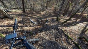 Hier nicht! Ich ging zu Fuß neben dem Rad