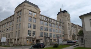 Am Weg - beeindruckende Industrie Lost Places