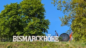 Von oben wunderbare Aussichten - die Bismarkhöhe feiert die Blüten