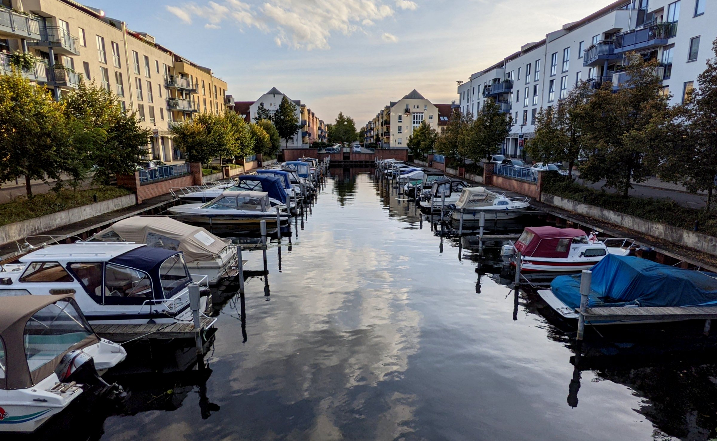 Der Hafen an der Hebebrücke