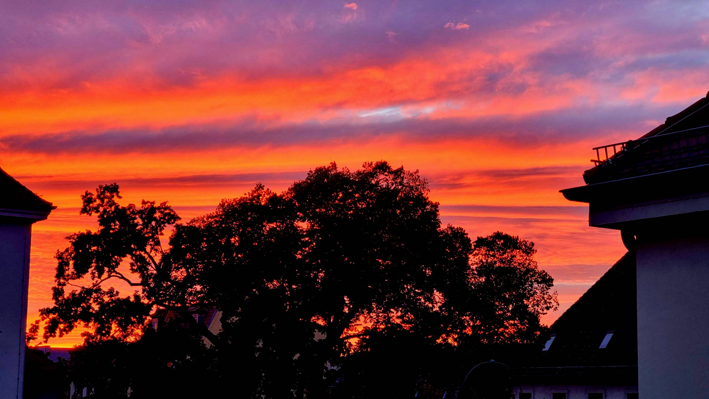 Schlussfoto, der Sonnenuntergang vom Bahnsteig aus