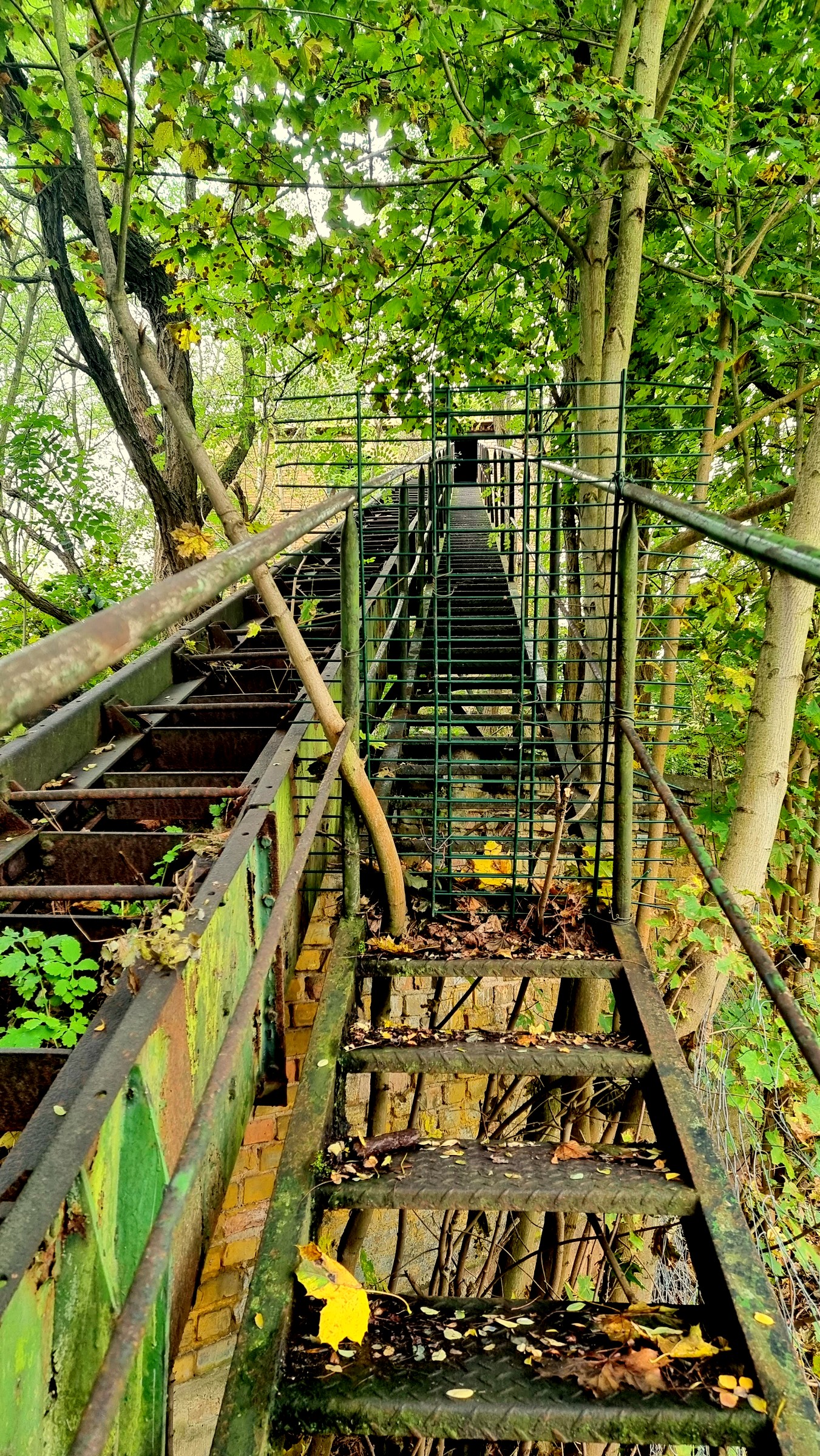 Ein Förderband Nähe Bahnhof Altes Lager