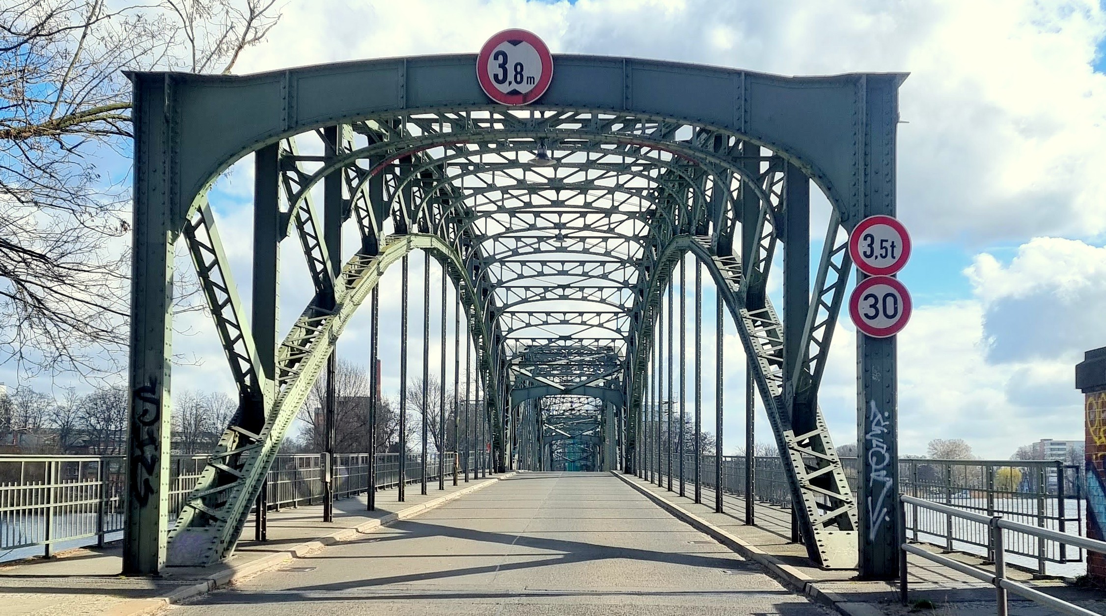 Eiswerder Brücke