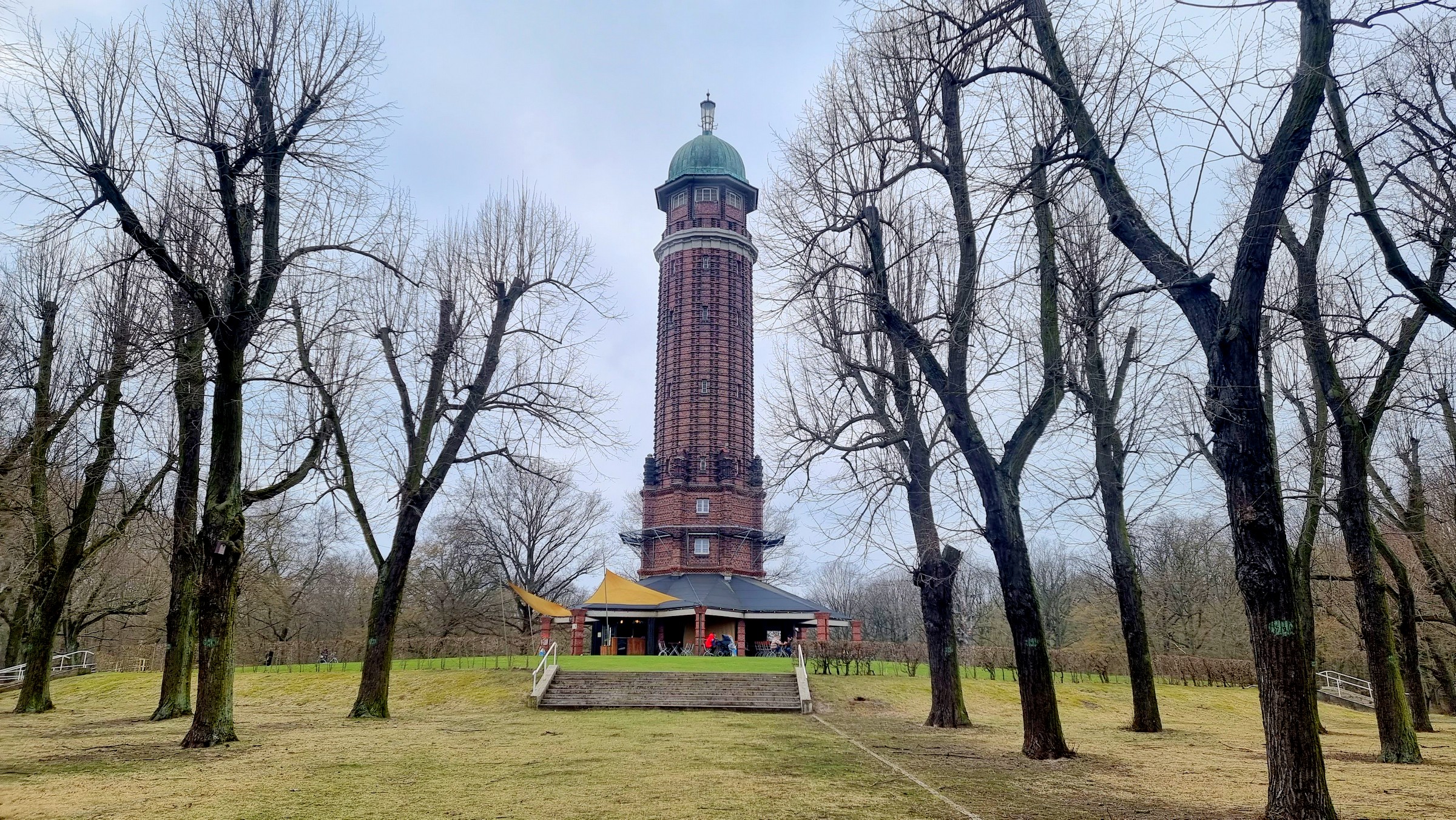 Der Sommergarten, sogar geöffnet