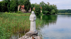 Amelie, monolithische Skulptur