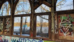 210329 Wanderung Wunderlauch Suche-012