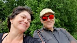 Die Sonne genießen am Zeesener See auf dem Bootssteg