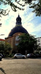 Königin-Luise-Gedächtniskirche, Gustav-Müller-Platz