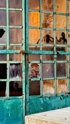 Ein Blick hinein in die alte Fabrik