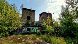 Weitere Gebäude auf dem Flughafengelände