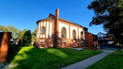 Kirchenschiff auf dem Luther Friedhof