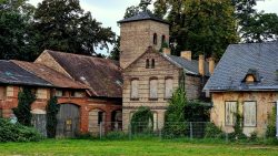 Schloss Marquardt, Nebengebäude