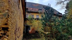 Imposante Gebäude die zusehens verfallen