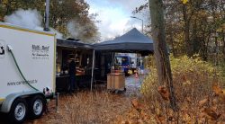 Catering am Ausgang U-Bahn Olympia-Stadion