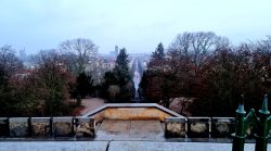 Blick vom Kreuzberg den Wasserfall hinunter
