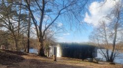 Badestelle am Müggelsee mit DLRG Container