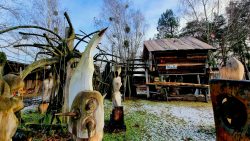 Skulpturen unterschiedlichster Art imSkulpturenpark