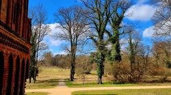 Das Kloster und sein Park