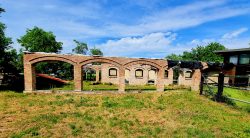 Rundbögen, die mal ein Häuschen werden wollen