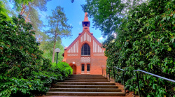 Waldkapelle auf dem Gelände der Reha-Klinik
