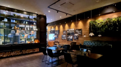 Lobby und Frühstücksbereich Motel One Mirabell, Salzburg