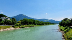 Glasklare türkise Salzach