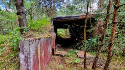 Bunkeranlagen auf militärischem Gelände